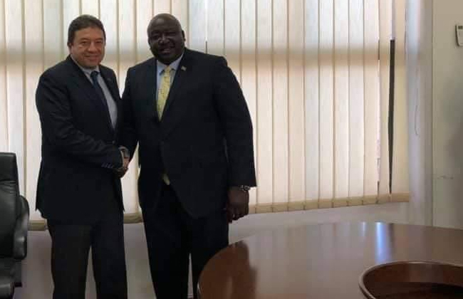 سفير مصر في أوغندا يلتقي بوزير الشئون الخارجية الأوغندي