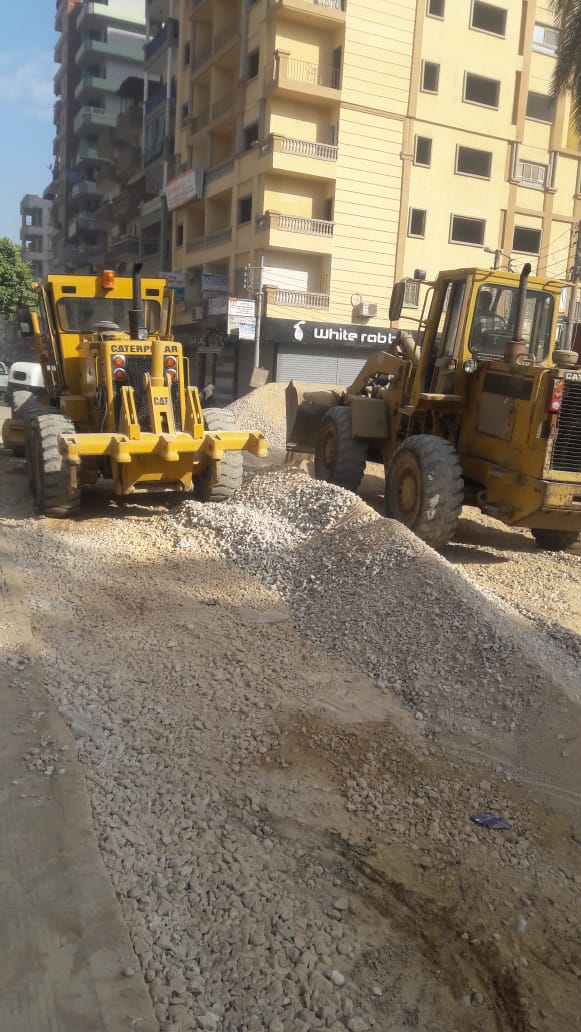 أعمال رصف وتطوير شوارع مدينة كفر الزيات