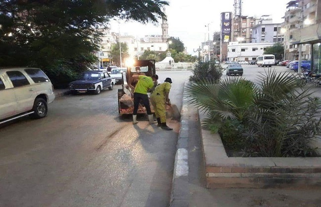 زراعة  شجرة في البلينا ورفع  طن قمامة من قرى ومراكز سوهاج| صور 