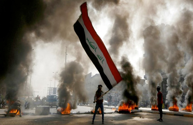 مقتل متظاهرين اثنين بالرصاص وإصابة آخرين في جنوب العراق 