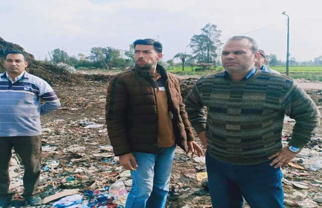 رئيس مدينة المحلة مذكرة لفسخ تعاقد متعهد مصنع تدوير القمامة | صور