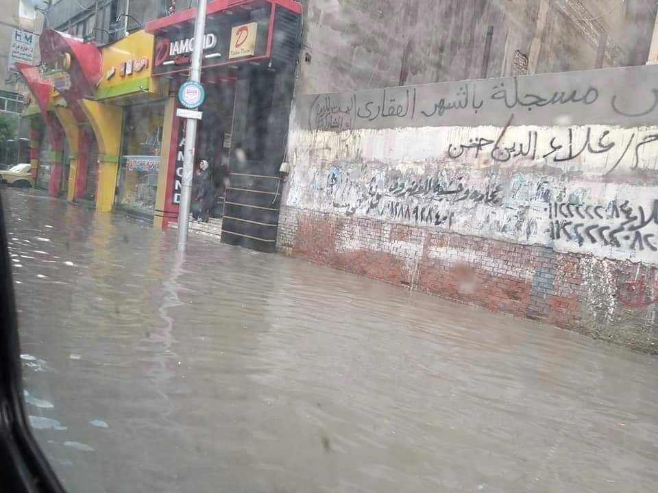 الأمطار تغرق الإسكندرية