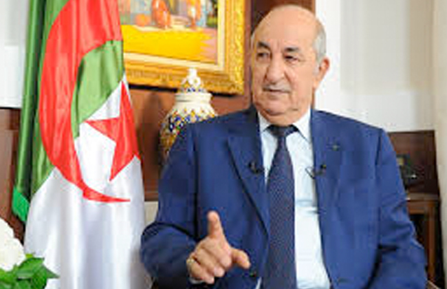 الرئيس الجزائري التحضير لقانون يجرم عدم دفع الضرائب