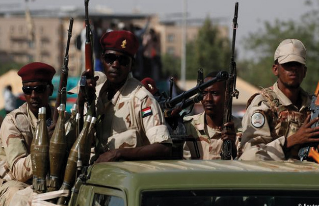الحكومة السودانية تتوصل مع تسع جماعات مسلحة إلى خريطة طريق للسلام في دارفور