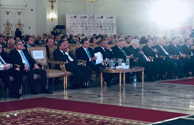 انطلاق فعاليات اليوم الثاني من مؤتمر الأهرام للطاقة بجلسة صناعة البتروكيماويات