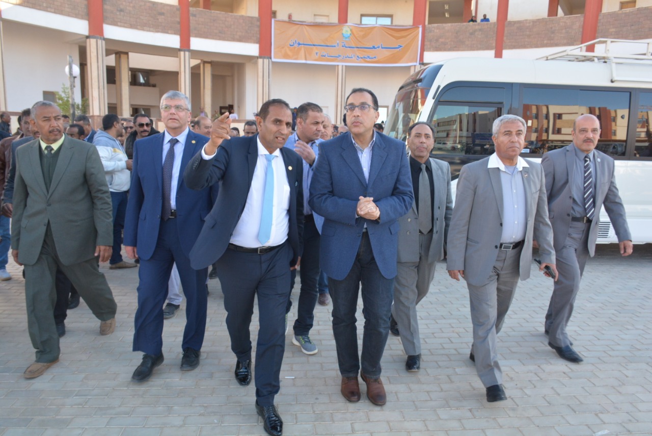  الدكتور مصطفى مدبولي خلال زيارته لجامعة اسوان