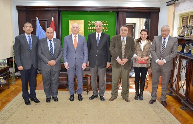 	رئيس جامعة الإسكندرية يستقبل القنصل اللبناني