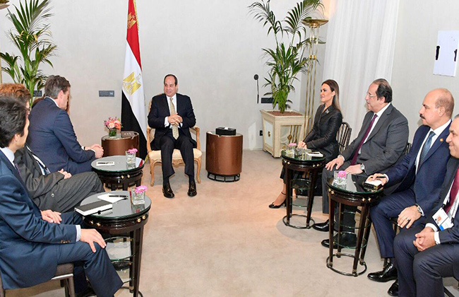ننشر تفاصيل لقاء الرئيس السيسي بمسئولي مرسيدس لاستئناف نشاطها في مصر