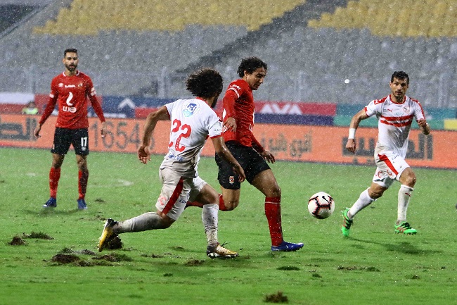 مين بيعوم أحسن؟ رواد السوشيال يسخرون من ماتش الأهلى والزمالك فى قمة ١١٧ صور