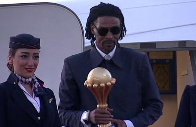 كأس الأمم الإفريقية يصل مصر بصحبة الكاميروني سونج 