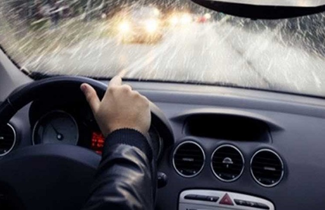تعرف على نصائح المرور أثناء القيادة فى المطر حفاظا على سلامتك - بوابة  الأهرام
