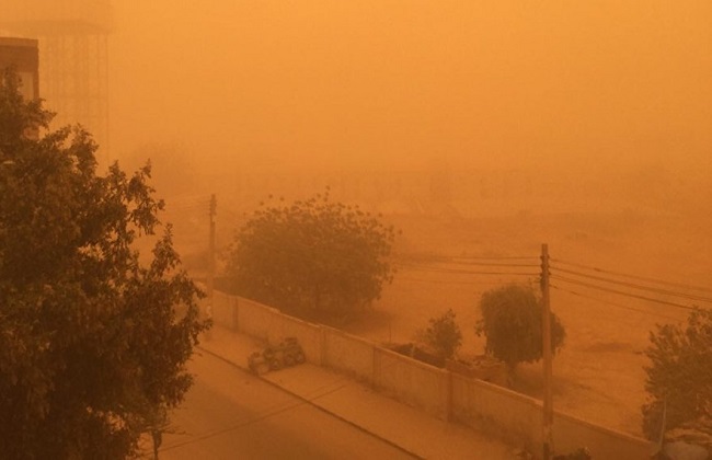 منذ  سنة هذه قصة ناطحات الأرض لمقاومة الغبار والطقس السيئ في قرية باريس المصرية | صور 