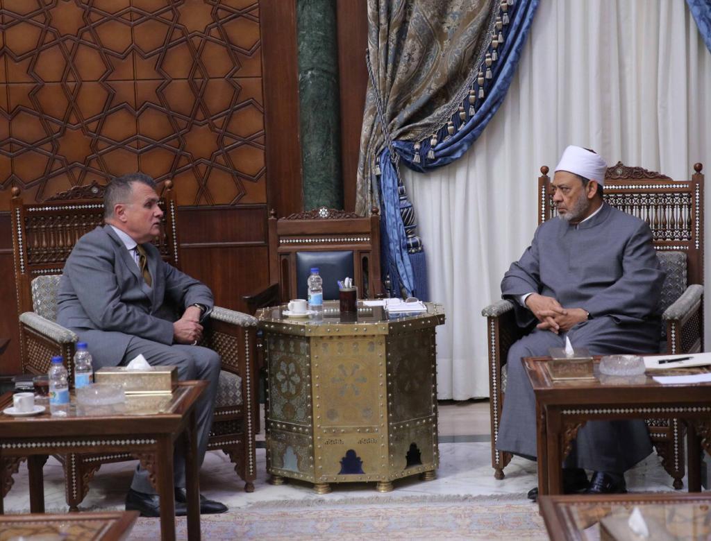 لقاء الإمام الأكبر مع سفير السويد بالقاهرة 