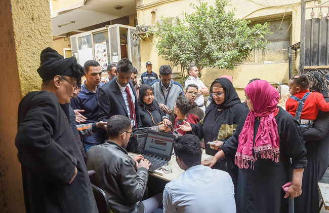 الحركة الوطنية بالقاهرة تشيد بالوعي الوطني للنساء وحرصهن على المشاركة الإيجابية في الاستفتاء