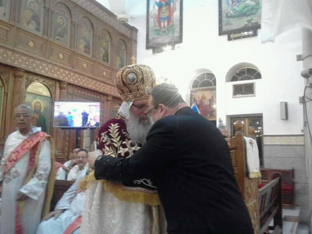 السفير المصري في السودان يشارك الكنائس المصرية في عيد القيامة المجيد