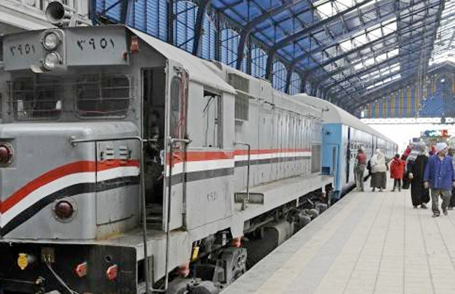 مواعيد القطارات المكيفة والروسي على خط القاهرة  أسوان والعكس اليوم الإثنين  مارس  