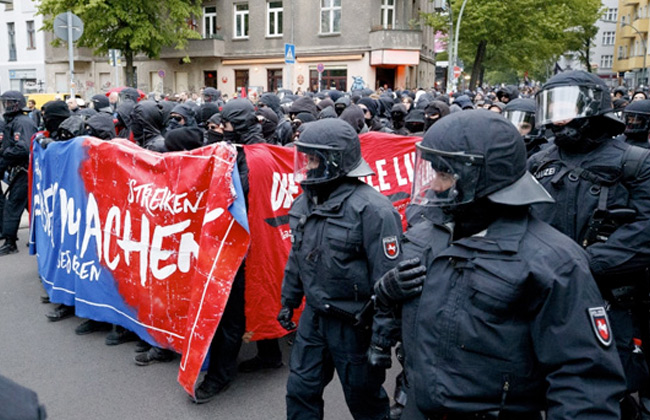 إصابة أكثر من  شرطيا خلال مظاهرات عيد العمال في برلين