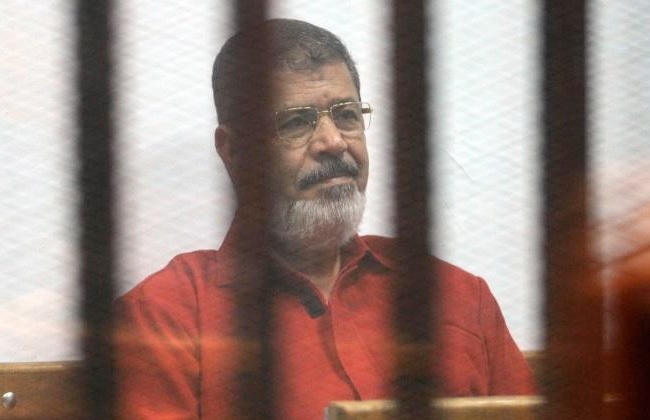 مصدر طبي محمد مرسي تلقى رعاية طبية مستمرة وكان مصابا بارتفاع في ضغط الدم والسكر