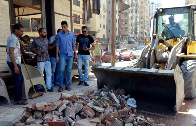 انهيار شرفة عقار بشارع خالد بن الوليد شرقي الإسكندرية| صور - بوابة الأهرام