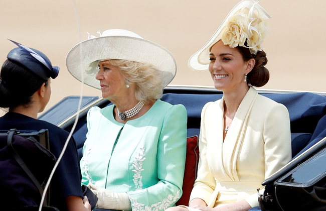 في عيد ميلاد الملكة إليزابيث ماراثون قبعات بين أميرات القصر البريطاني | صور