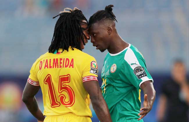 أمم إفريقيا السنغال أول المتأهلين لنصف النهائي بعد الفوز على بنين | صور