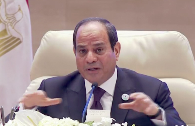 الرئيس السيسي أرفض ما يتردد حول أن المصريين لا يشعرون بإجراءات الإصلاح الاقتصادي