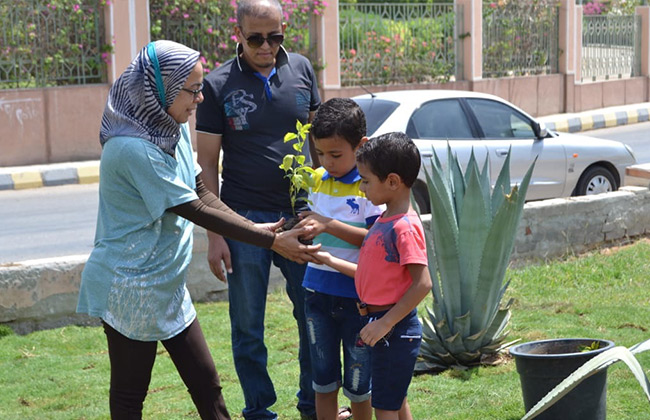 	جهاز "أسيوط الجديدة" يطلق مبادرة بعنوان "بأيدينا نخضرها"