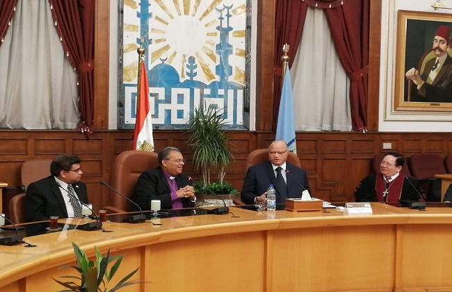 رئيس الطائفة الإنجيلية يهنئ محافظ القاهرة بعيد الأضحى| صور