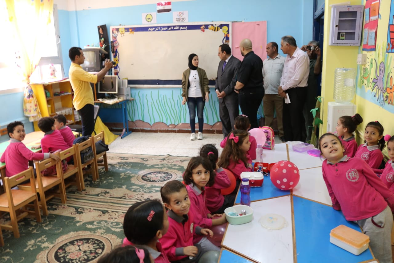 محافظ شمال سيناء يزور مدارس العريش