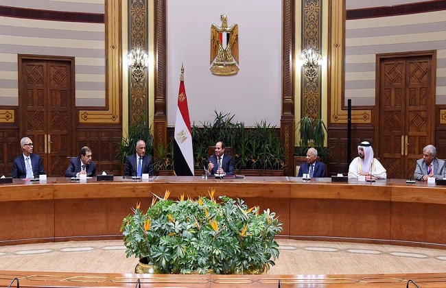 تفاصيل لقاء الرئيس السيسي مع أعضاء مجلس محافظي المصارف المركزية ومؤسسات النقد العربية | صور