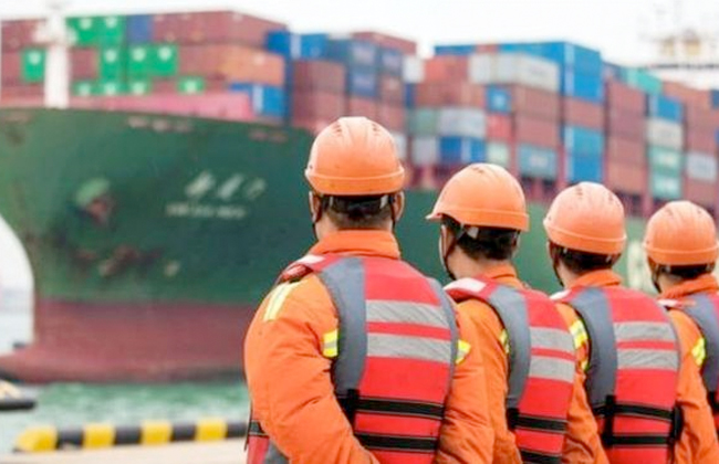 انكماش مفاجئ لصادرات الصين في أغسطس واستمرار ضعف الواردات