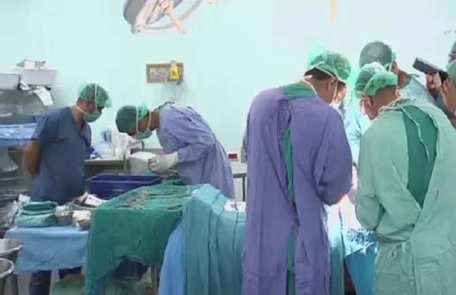  مستشفيات الحكومة بلا أطباء هجرة أصحاب البالطو الأبيض تهدد مهنة الطب فى مصر 