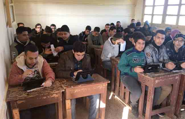 غرفة عمليات بديوان محافظة الدقهلية لمتابعة امتحانات الصف الثاني الثانوي | صور