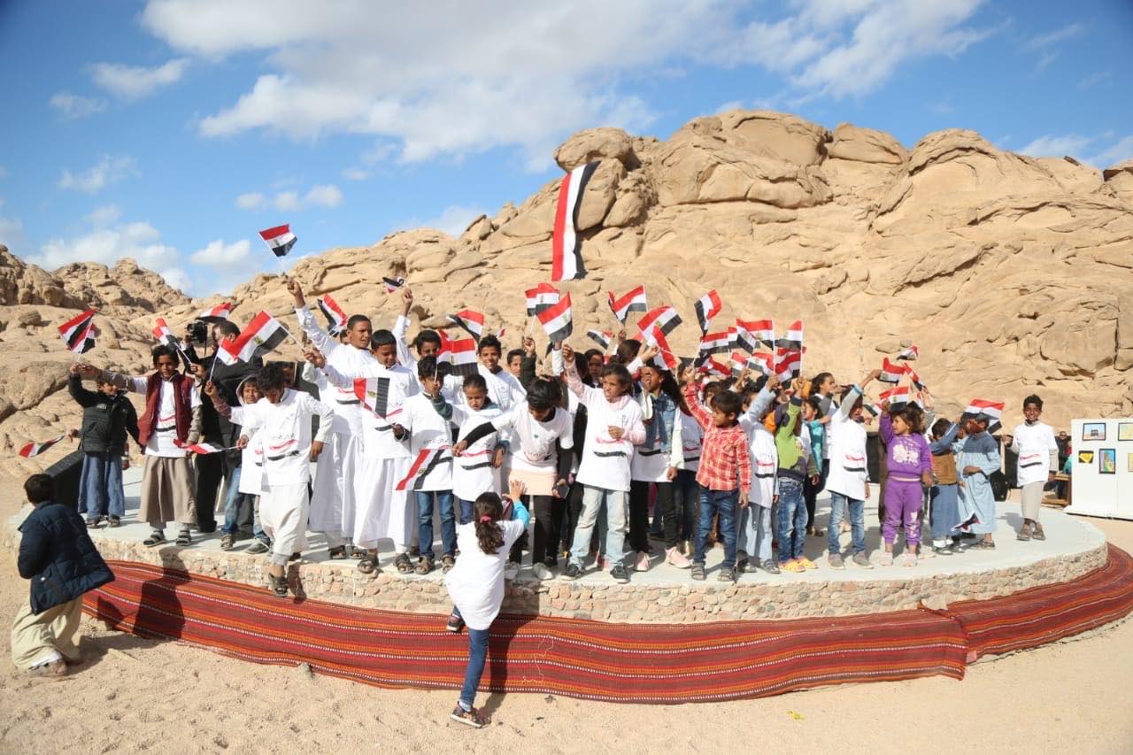 وزيرة الثقافة ومحافظ جنوب سيناء يشهدان ختام فعاليات القافلة الثقافية بوادي سبتة |صور 