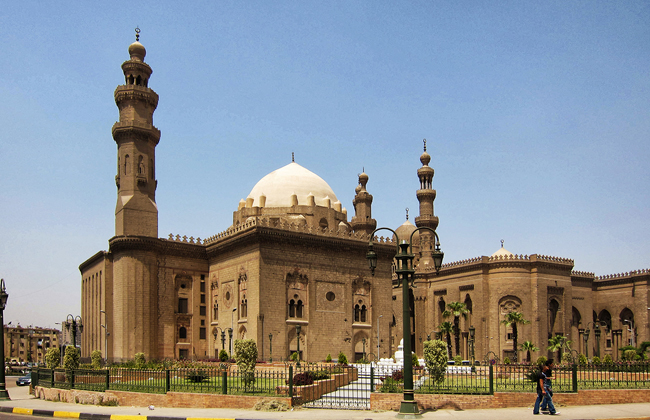 دورة تدريبية للعاملين بمسجد السلطان حسن وورشة عمل للحرف التراثية بسوهاج 