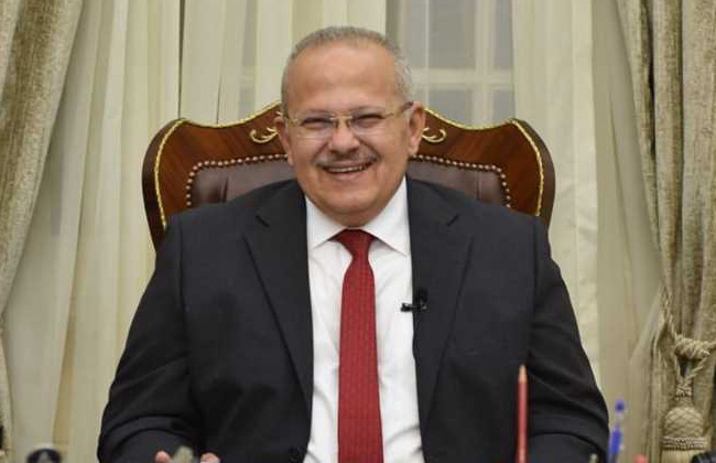 رئيس جامعة القاهرة  مليون جنيه لتطوير طوارئ قصر العيني