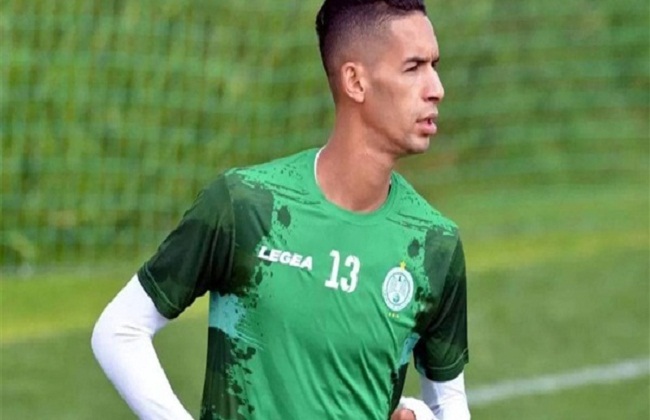 لاعب الرجاء المغربي يعلن انضمامه إلي النادي الأهلي 