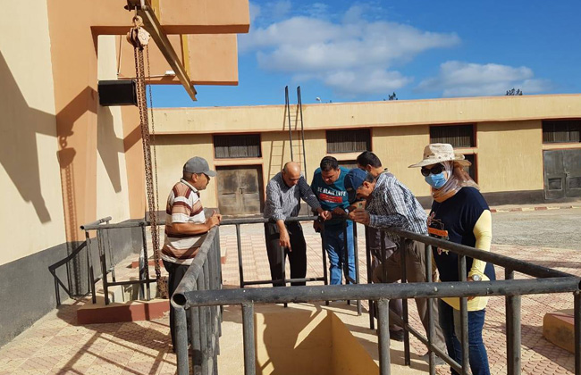 تشكيل فرق متخصصة لمراجعة أعمال صيانة محطات الصرف الصحي بمدينة دمياط الجديدة