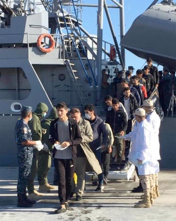 القوات البحرية تنفذ مركب تركي