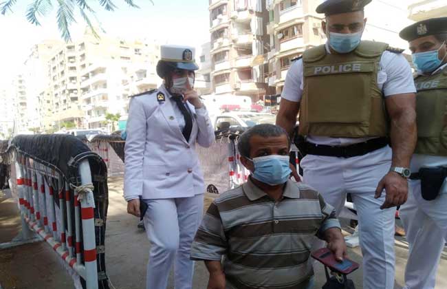 دور فعال لعناصر الشرطة النسائية أمام لجان انتخابات «النواب بسوهاج | صور 