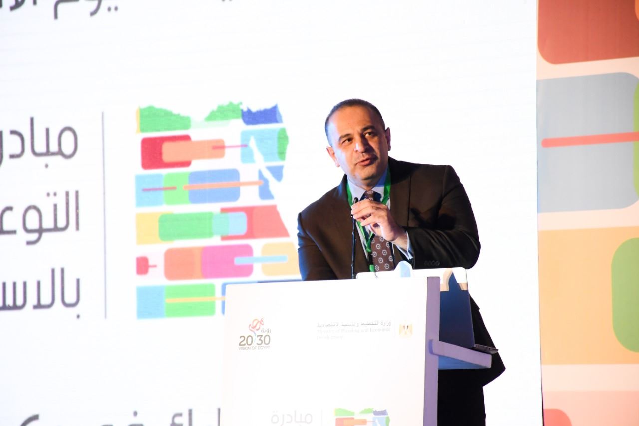  د.أحمد كمالي، نائب وزيرة التخطيط خلال الاحتفالية 