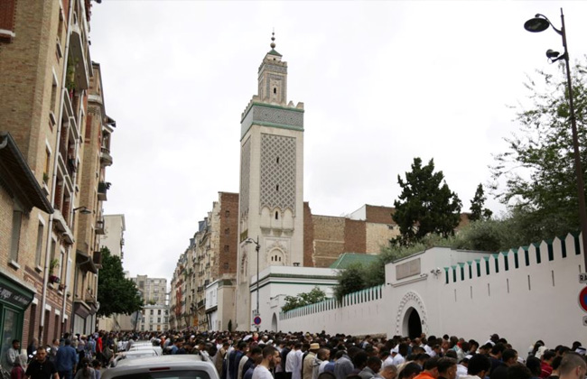 مجلس مسلمي فرنسا يدعو لإلغاء احتفالات المولد النبوي