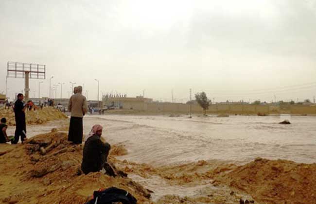 إغلاق طريق نخل  النقب وسط سيناء أمام حركة السيارات