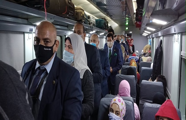 وزيرا النقل والشباب يتوجهان لقطار الشباب فور وصولهما محطة مصر | صور 