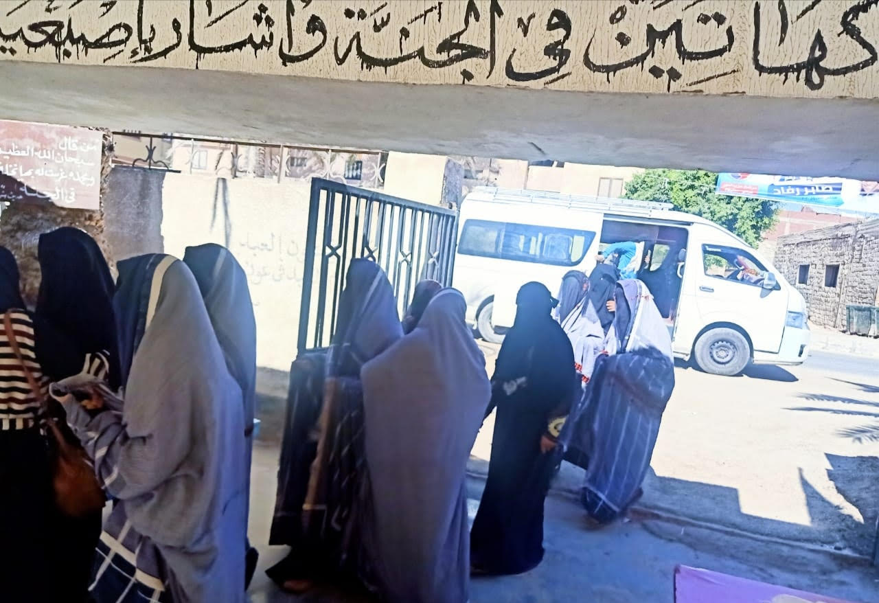 إقبال متزايد للمرأة البدوية والسيوية على اللجان الانتخابية بجولة الإعادة