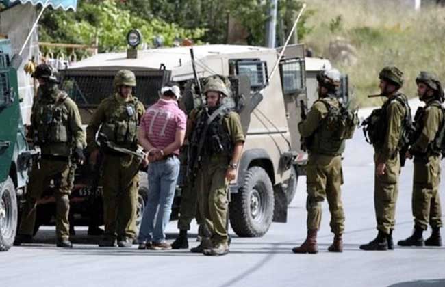 الاحتلال الإسرائيلي يعتقل  فلسطينيا من الضفة الغربية