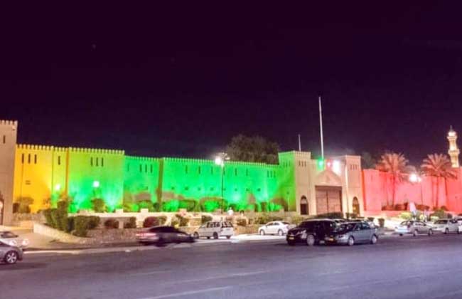 شوارع سلطنة عمان تتزين لاستقبال العيد الوطني الـ50 - بوابة الأهرام
