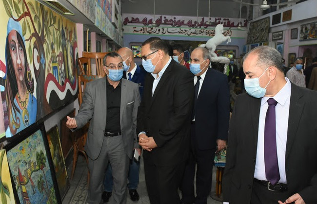 محافظ الشرقية يزور المعرض الدائم للتربية الفنية بمدرسة السادات الإعدادية |  صور - بوابة الأهرام