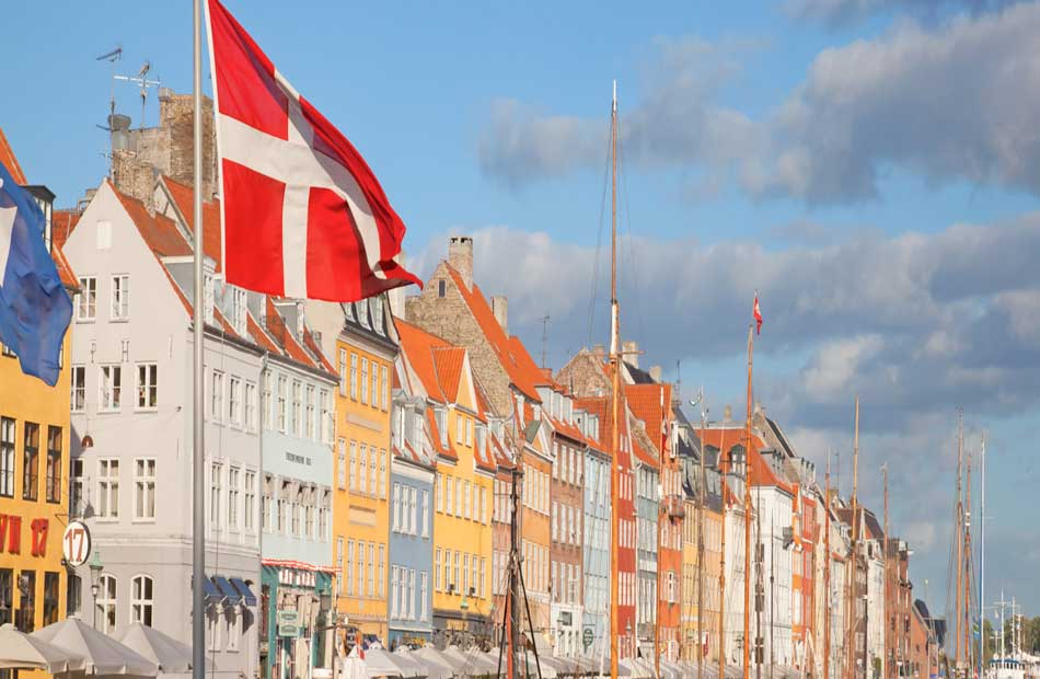 الدنمارك ستقدم مساعدات إضافية لأوكرانيا بقيمة , مليار يورو