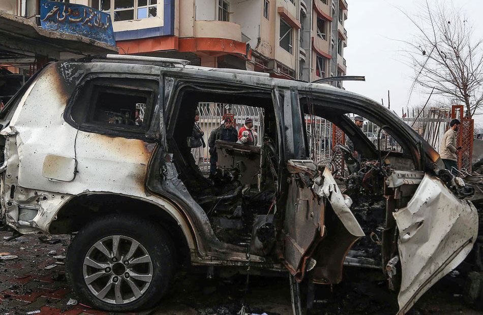 مقتل  أشخاص على الأقل من بينهم  أطباء في تفجير سيارة بكابول